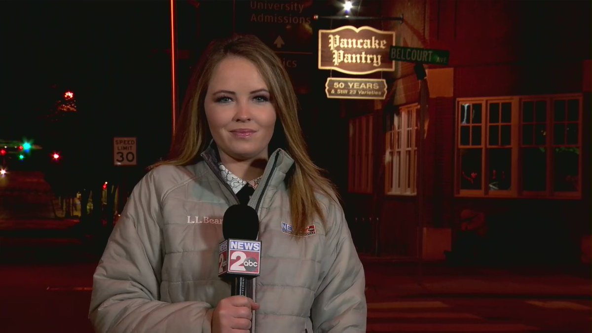 WKRN's tweet photo. And on the breakfast beat, @elizabethlanetv and @JuliaPalazzoTV are at two of Nashville's best options: Pancake Pantry and Country Cafe! #GMN https://t.co/MgmQAfMtmh