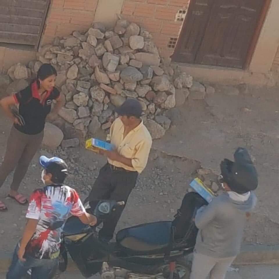 pmelissals27's tweet photo. Denuncia de entrega de petardos por lista en #sucre 
#evonarcodictador 
#masistasSalvajes https://t.co/iaEPDkEFyD