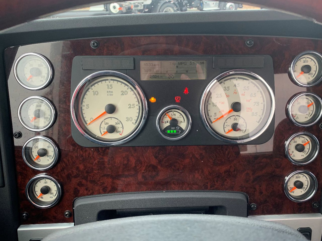 GLTC_Akron's tweet photo. New 2021 Freightliner 122SD Cab/Chassis, Cummins X15 Powered! 565HP, 4500RDS, 292" Wheelbase. #freightliner #Daimler #122SD #KeepTheWorldMoving #Cummins #allisontransmission #greatlakestruckcenter

https://t.co/7odF4MIFHc

Call 330-733-9800 https://t.co/Q4m6b67uaU
