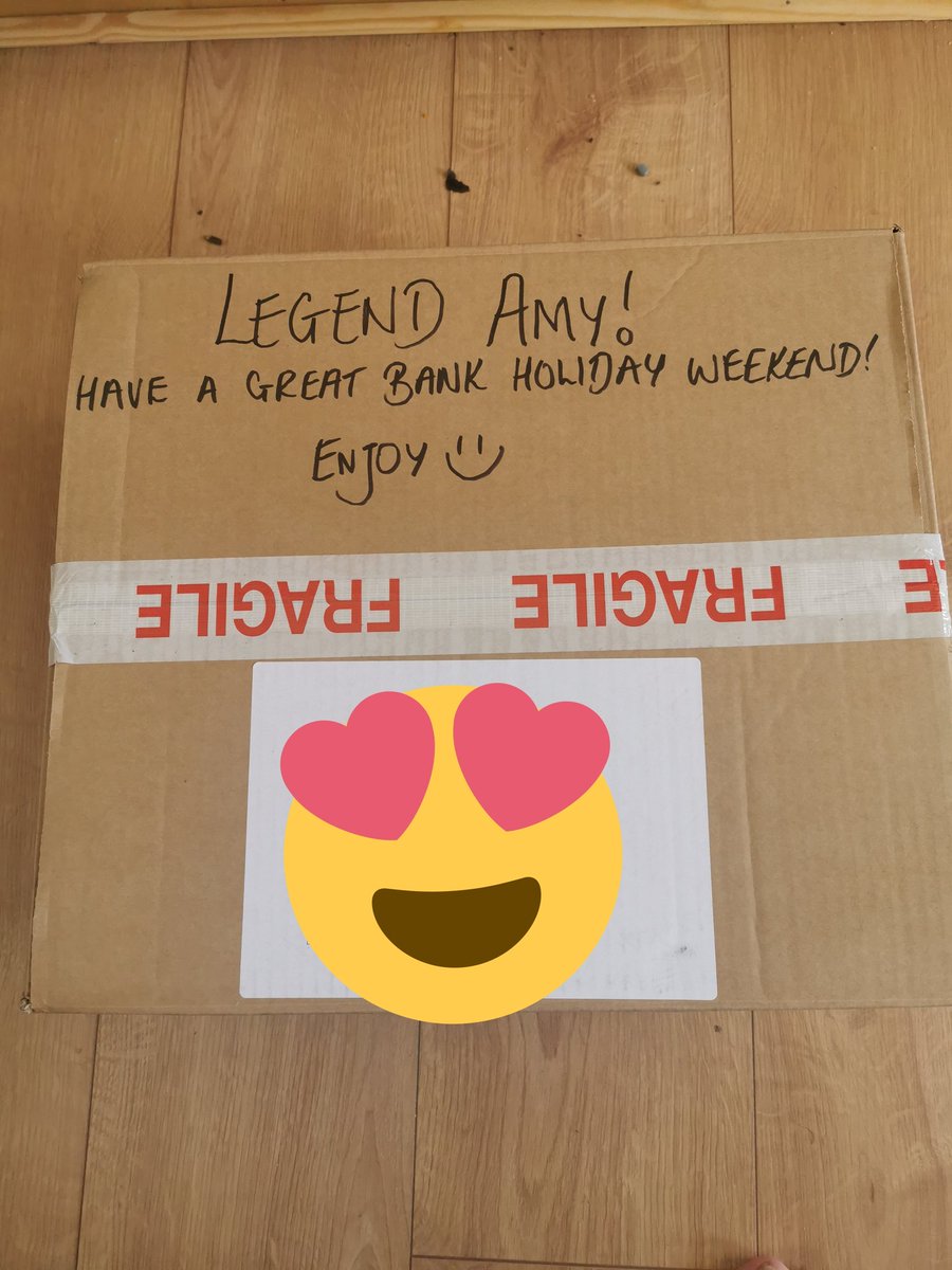 MrsGozz's tweet photo. Best delivery from @BierNutsUK today, thanks for the message on the box! Loving the extra games and beer pong! 

#biernuts #tinyrebel #gonuts #24cansisnothing #bringonsummer #gardenbar https://t.co/cr3PcxsCvJ