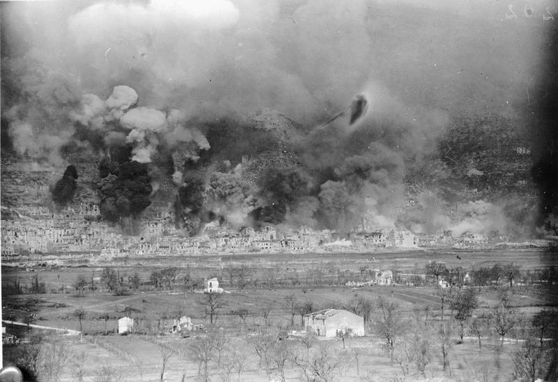 ipngovpl_eng's tweet photo. ℹThe first battles for #MonteCassino in early 1⃣9⃣4⃣4⃣ resulted in a stalemate. Heavily defended German #GustavLine fortifications on the hills surrounding the #MonteCassinoAbbey proved to be a major obstacle, resisting three major Allied attacks. #ItalianCampaign #WWII https://t.co/3IExKsbhXf