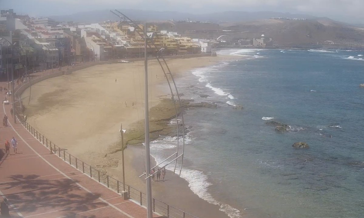 LasCanteras's tweet photo. Un lunes muy parecido a otros lunes de antes de la llegada del bicho. Solo que ahora much@s vamos con mascarillas. 
https://t.co/Pc50K5NErF https://t.co/kyeUiJ2fon