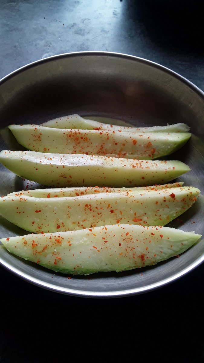 Bhavya_SK17's tweet photo. Anyone ?? 😋😋
#raw_mango 😍 https://t.co/ZORGiTHyDJ