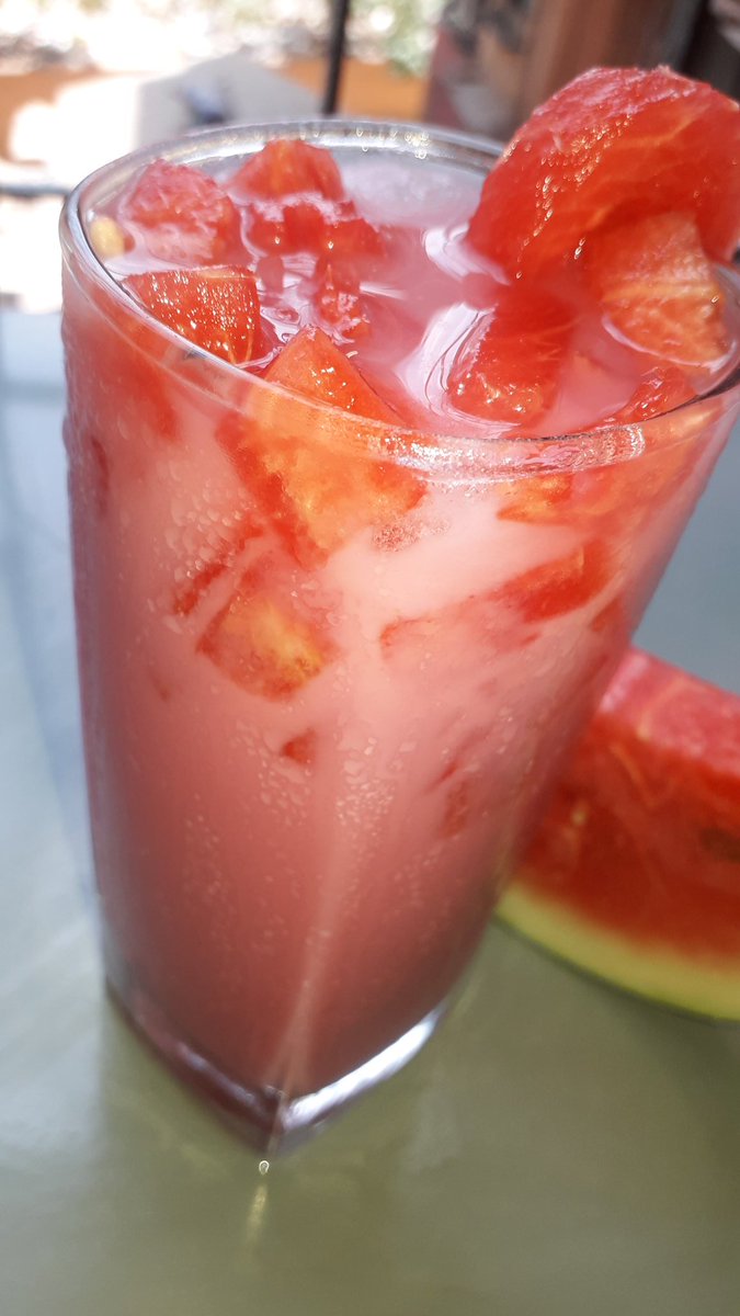 Rammu_ki_rasoi's tweet photo. SHARBAT-E-MOHABBAT | Homemade Drink | Summer Special
#StayHome
#StaySafe
#andMakeSomeDelicious #Drink #withme
@YouTubeTV @YouTubeIndia @ytcreators
https://t.co/dHYMYuiPAy https://t.co/fFBQk0pInR