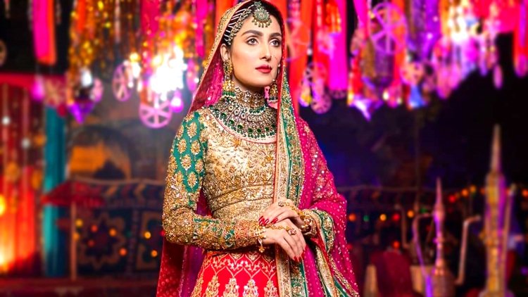 Have you ever seen such precious and delicate details?Let our collection surprise you and discover the most traditional red bridal Lehengas you've ever seen. Shop now:https://t.co/w8JnME7yxg #ayezakhan #nomiansari #nomiansaribride #redbridal ... Have you ever seen such precious and delicate details?Let our collection surprise you and discover the most traditional red bridal Lehengas you've ever seen. Shop now:https://t.co/w8JnME7yxg #ayezakhan #nomiansari #nomiansaribride #redbridal ...