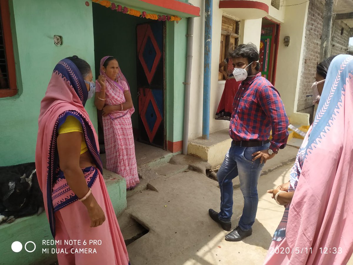 wcd_rajgarh's tweet photo. CDPO Rajgarh @vikram19aug Meeting with Frontline Workers and SHG Regarding Covid19 Outbreak Management, and Seamless Distribution of Ready to Eat Meal (Sattu)

#WCD_Rajgarh #SuposhitMP #WCDMP
@MinistryWCD @collectorrajga1 @smritiirani @ChandrasenaBhi1 @mpwcdnnm https://t.co/PEJ1nspOny