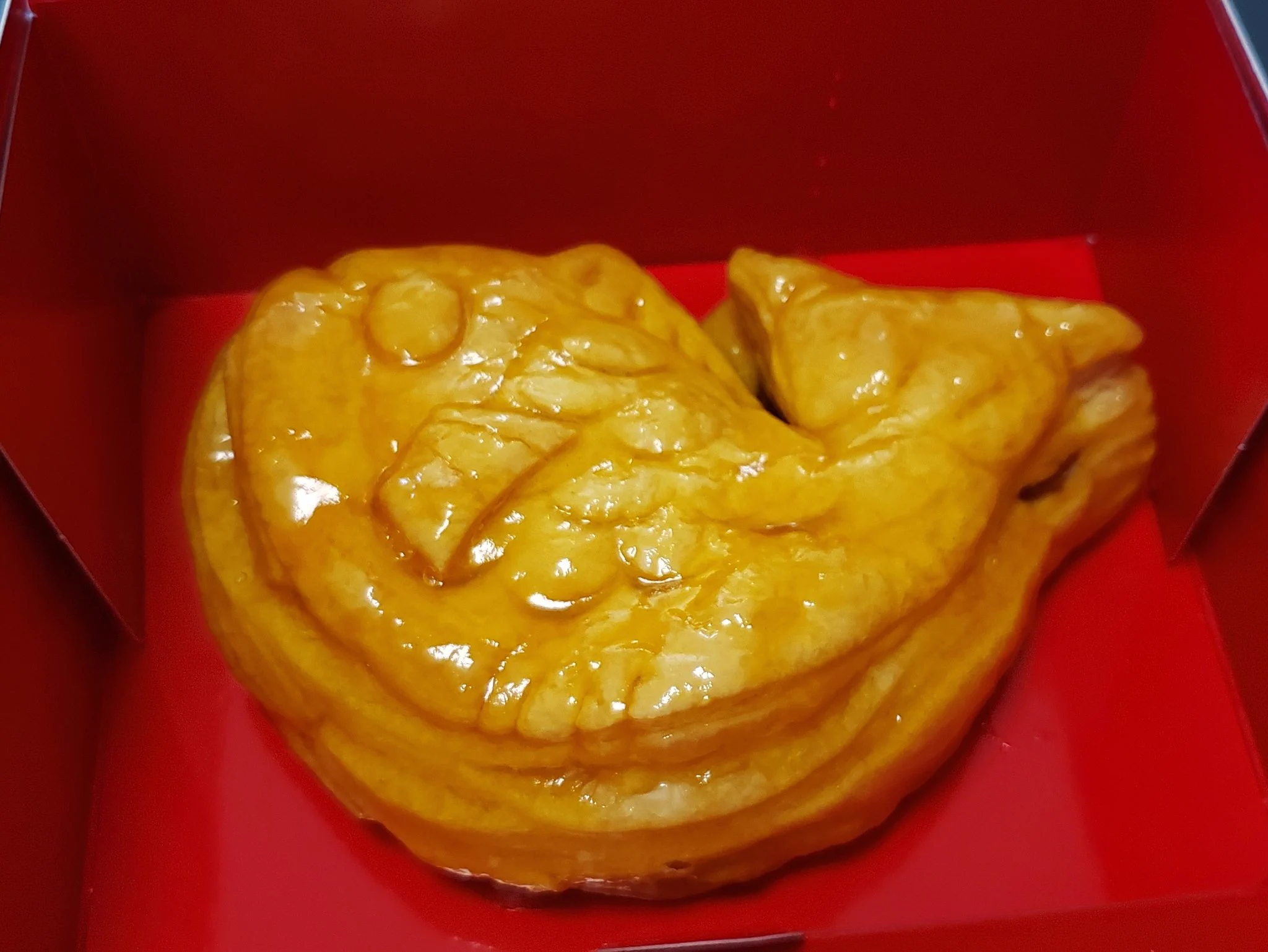 「アップルパイ」ならぬ「アップルタイ（鯛）」！これはどこから食べようか悩んでしまう！