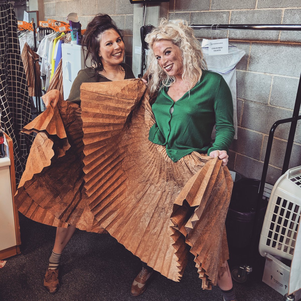 KamillaDunstan's tweet photo. Dirty bints... @CarrieAnnW_Sop
Hoping we share the stage together later in the year with @Eirlysmdavies
The Three Ladies reunite!! #diezauberflöte #fingerscrossed @glyndebourne
#memorylane #memories #rusalka #czech #opera #dirty #mud #bints #bint #backstage #bestfriendgoals https://t.co/EGx6IQJ6Mu