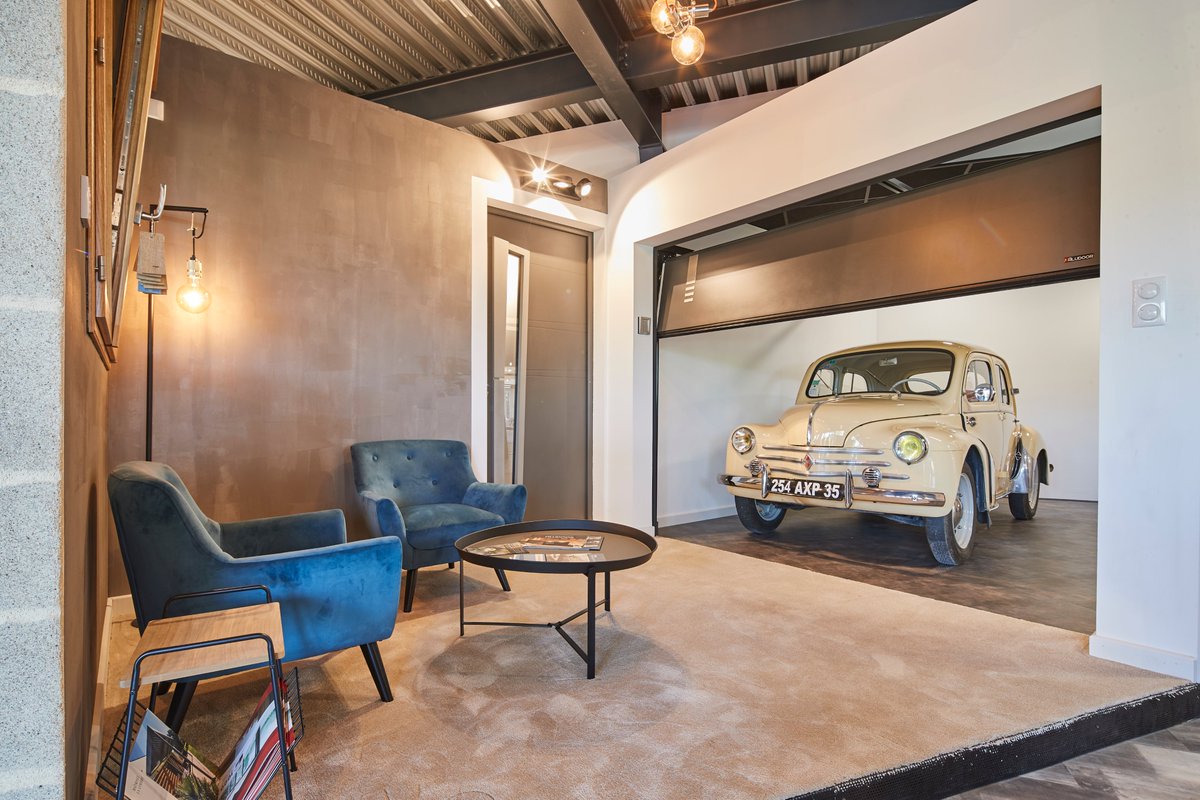 1000 Ty Services tweet media