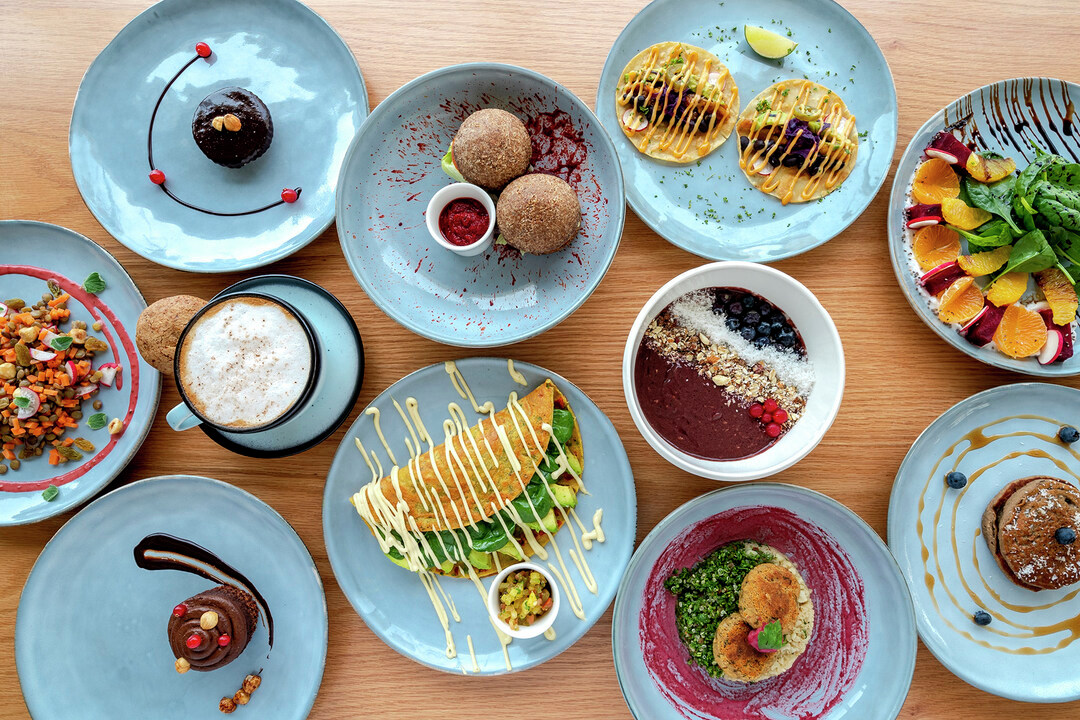 foodkarmaapp's tweet photo. Hungry for something #vegan, healthy and calorie-counted? You can now rescue meals from Soul Sante Cafe. They have a range of tasty and healthy dishes that are good for your body and soul. 🙌 Just what we need! Welcome to the FoodKarma tribe. 🧡 #FoodKarmaApp https://t.co/j7BAOcVR0s