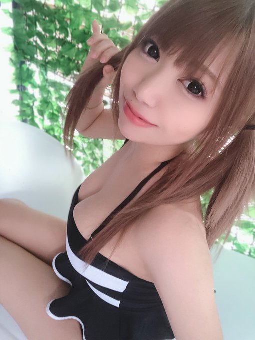 ねぇどれをインスタの投稿にしようかな？😇どれが盛れてるかな？😇 自撮りばっかりさーせん😇 https://t.co/dYvZg5bQHJ<a href="/tag/%E7%AB%A5%E8%B2%9E%E3%82%92%E6%AE%BA%E3%81%99%E3%82%BB%E3%83%BC%E3%82%BF%E3%83%BC"class="tags"><span>#童貞を殺すセーター</span></a>