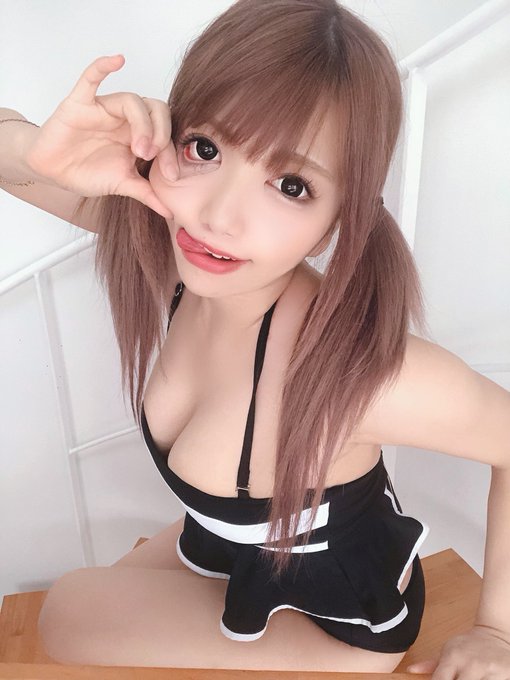 ねぇどれをインスタの投稿にしようかな？😇どれが盛れてるかな？😇 自撮りばっかりさーせん😇 https://t.co/dYvZg5bQHJ<a href="/tag/%E7%AB%A5%E8%B2%9E%E3%82%92%E6%AE%BA%E3%81%99%E3%82%BB%E3%83%BC%E3%82%BF%E3%83%BC"class="tags"><span>#童貞を殺すセーター</span></a>