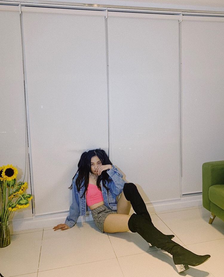 kxrenoids's tweet photo. she could be whoever you want her to be. ✨ https://t.co/zBKawCWoqr