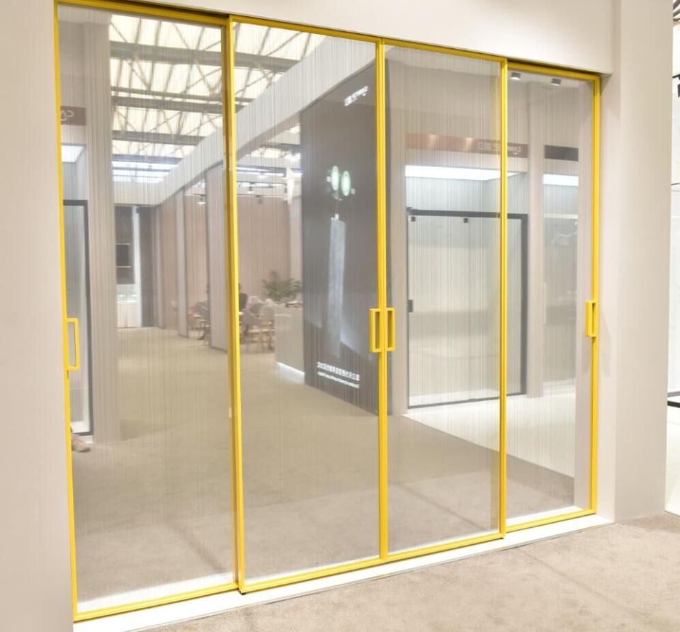 SLIDING DOOR NEW TIMES

Silent: 36-57 db, sliding and damping system (soft-colsing) and limit function

Each door with 10 upper rollers and ensure sufficient bearing capacity, no lower track design.