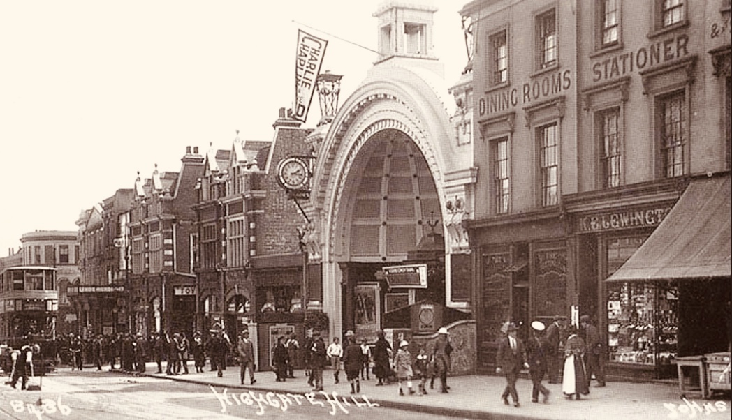 Stepping back to the turn of the century, today the Archway Tower sits in the center of the photo.