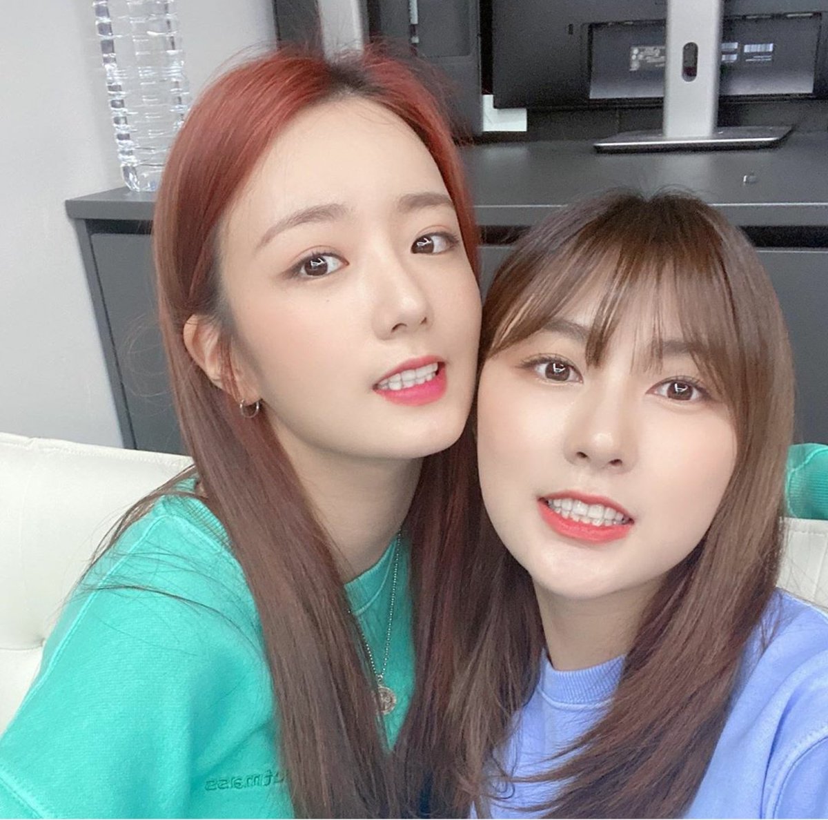 200511 Bomi posted on Instagram with Hayoung
