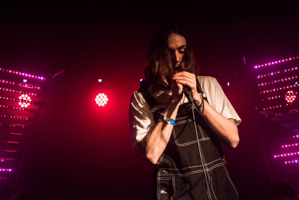 🎧 <a href="/PHOACmusic/">phoac</a> es el proyecto en solitario de Pau Vehí, la mitad de <a href="/NorthState_/">North State</a>. Ahora en <a href="/Siglo21_Radio3/">Siglo21</a> puedes escuchar por primera vez la canción con la que presenta esta nueva etapa: 'Holify'