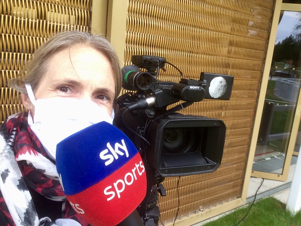 KfordCailler's tweet photo. Not long now! Ready for action live from Longchamp @skysportsracing @attheraces for a superb card starting at 9.55 🇬🇧 with @skysportsalexh and @laurentB_Sky https://t.co/WDROz7HrPz