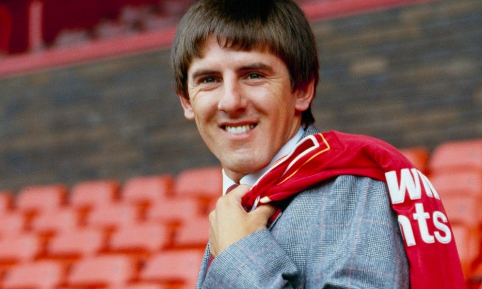 LFChistory's tweet image. Peter Beardsley played his 175th and last #LFC game 29 years ago today. Liverpool played against Tottenham Hotspur at Anfield and won 2-0 thanks to goals from Ian Rush and David Speedie.
What's your favourite Peter Beardsley memory?