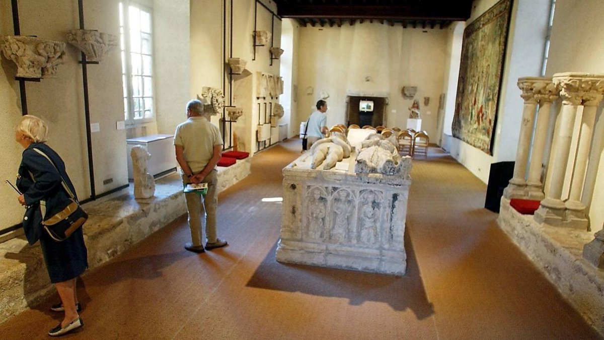 franceinfo's tweet photo. Déconfinement : le musée des Beaux-Arts d'Agen s'adapte pour accueillir des visiteurs

https://t.co/6jlKr60jrA https://t.co/iQxp72FVSA