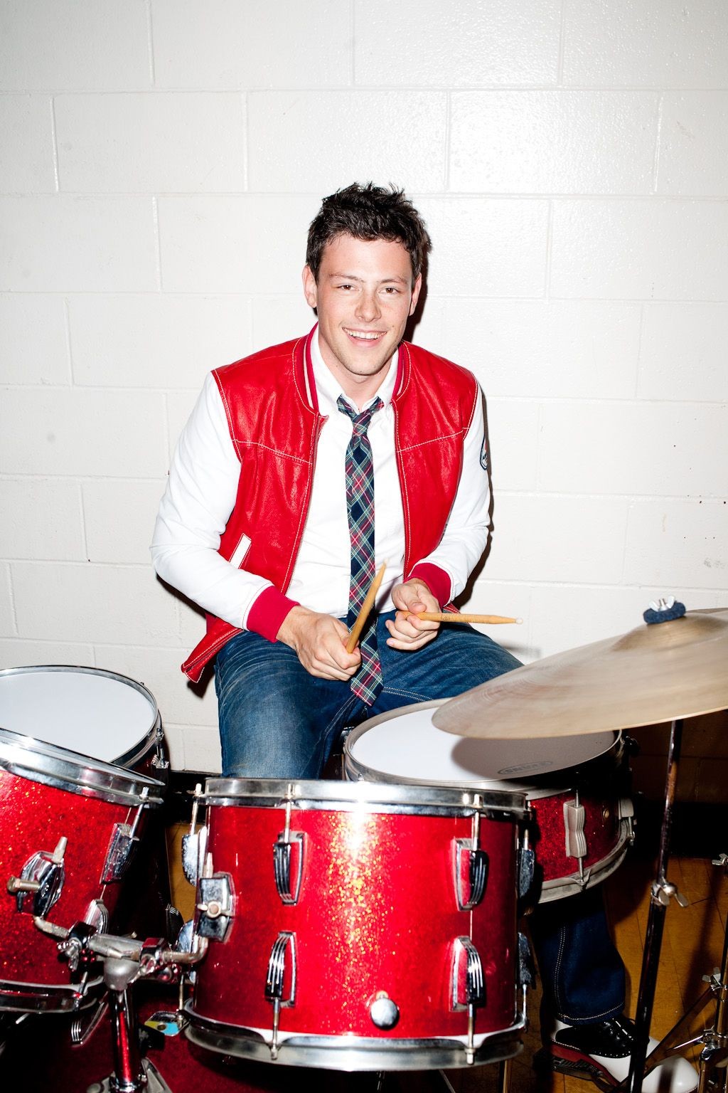 Happy birthday to the most handsome goofball, cory monteith! we miss you. 