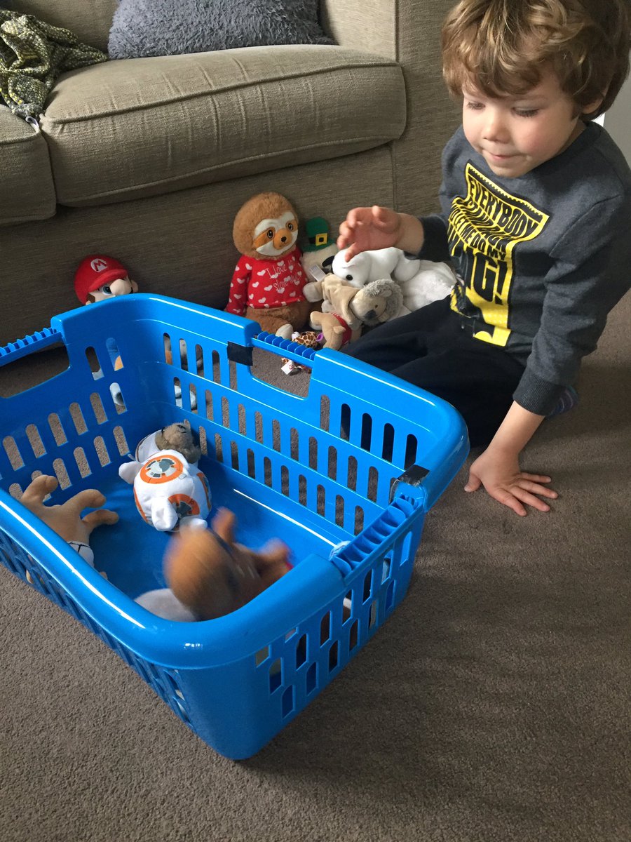 All aboard Bobby’s teddy bus! <a href="/_MrsBG/">Mrs BG</a> <a href="/stjs_staveley/">Saint Joseph's</a>   @STEM_HUBNMSEY #mathsisfun #stem