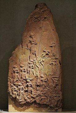 AraceliRego's tweet photo. Estela de Naram Sim, Imperio Acadio. se construyó en Sippar en el 2.250 a. C., para conmemorar la victoria del rey #Naram-Sin, nieto de Sargón I de Acad, sobre la tribu de los lullubi de los montes Zagros,fue encontrada en Susa.Actualmente en el Museo del #Louvre #art https://t.co/yXSG9gPinT