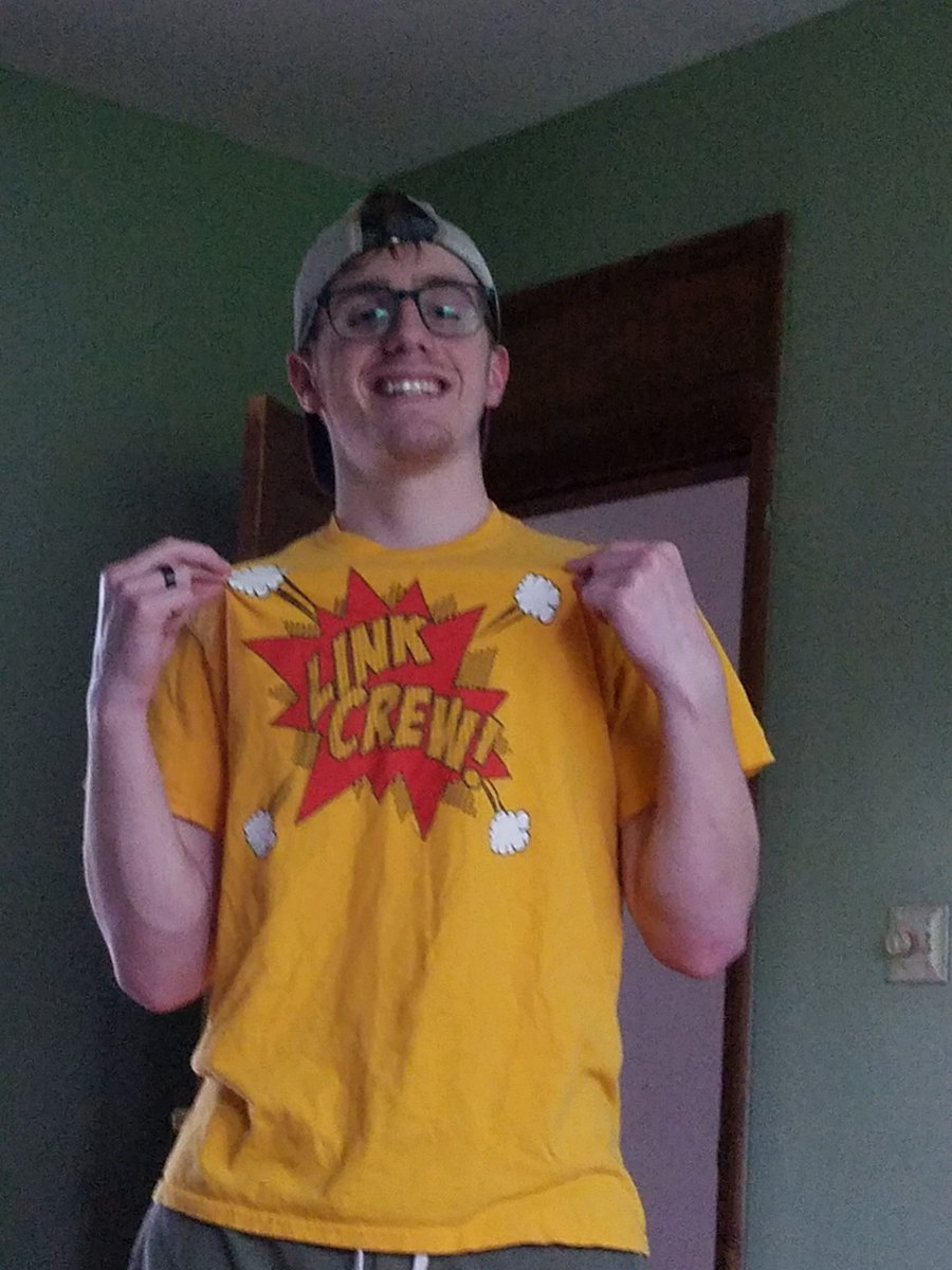 THNLinkCrew's tweet photo. Sending a shout out to senior Grant Morrison!  Thank you for your dedication, hard work and creative spirit!  Our freshmen are lucky to have you as their Link! #linkcrew #boomboom #ourquarantinedsenior https://t.co/GRymvseGpu