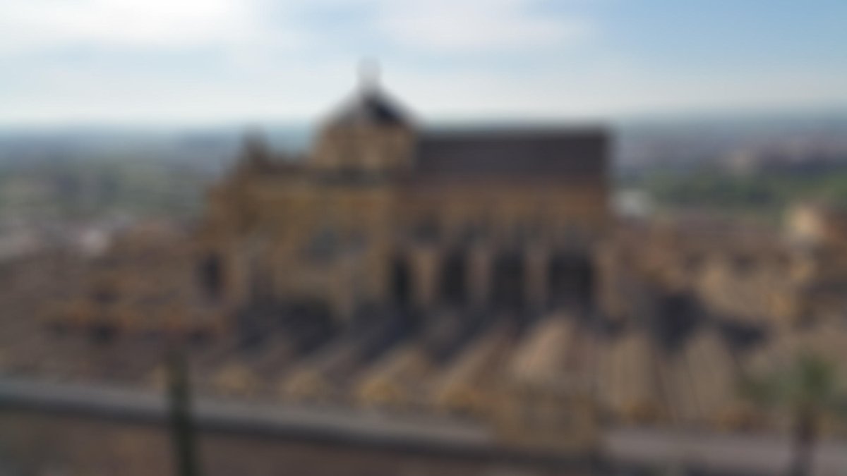 CulturViajes's tweet photo. ¡Vaya! 📸 Otra vez la foto desenfocada... ¡Qué mala suerte! A ver quién nos ayuda con esta prueba de #AgudezaVisual🔎 y descubre qué famoso monumento se esconde en esta imagen. Es fácil ¿verdad? #DaleAlCoco con @CulturViajes. #YoVivoLaCulturaDesdeCasa 🔗 https://t.co/9SSD7jgnUr https://t.co/uf3u4OksIB