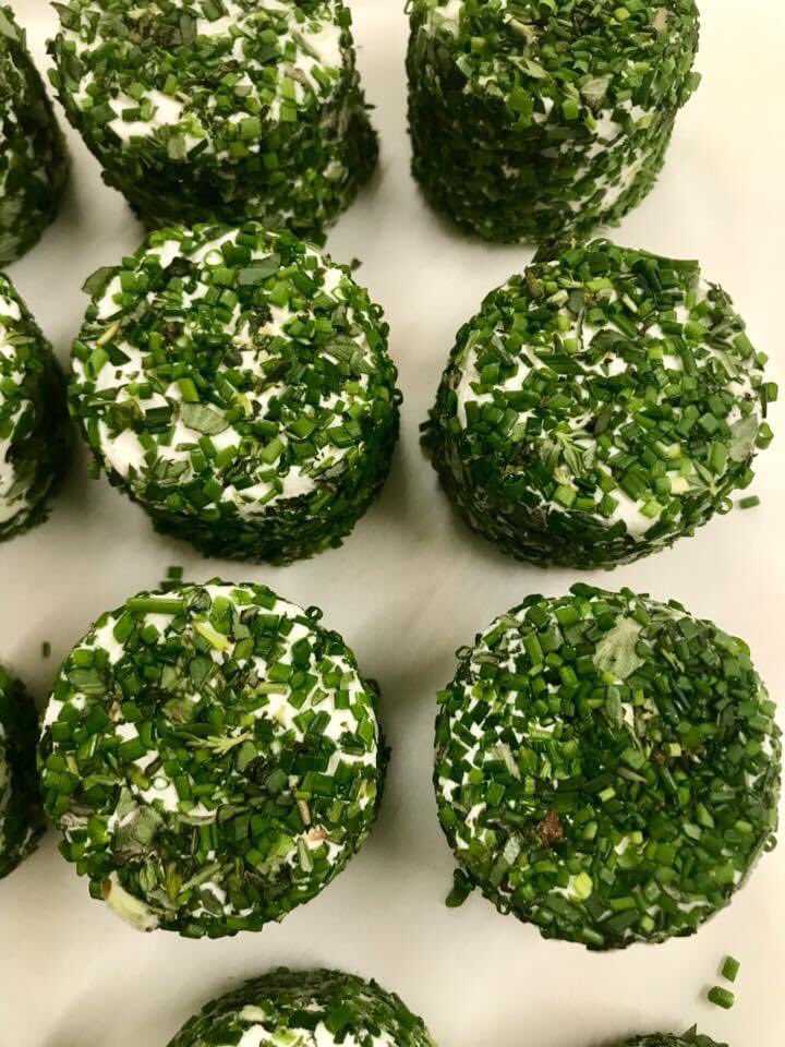 ChefsPass's tweet photo. Stumpy Goats cheese,coated in mixed herbs, these are really great with beetroot chutney and toasted sourdough @ThornbyMoor #goatscheese #sourdough #usethemorlosethem #localsuppliers #cumbrianfood #fromagedechèvre #quesodecabra #formaggiodicapra #cheese https://t.co/lZRAegF9eq