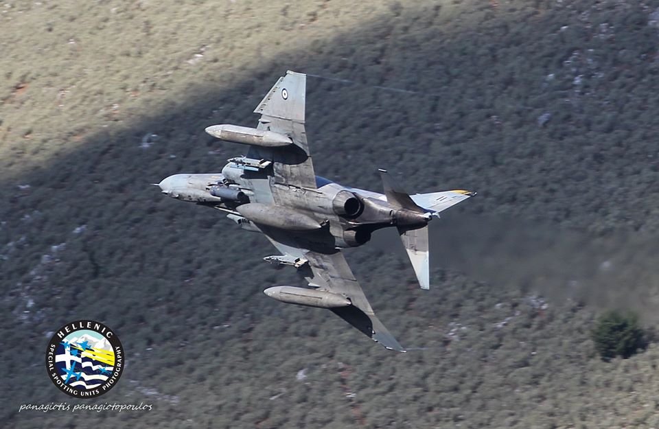 Low altitude navigation for this 🇬🇷 Hellenic Air Force 338Sqn “Ares” The God of War F-4E AUP Phantom II. 📷© Panagiotis Panagiotopoulos