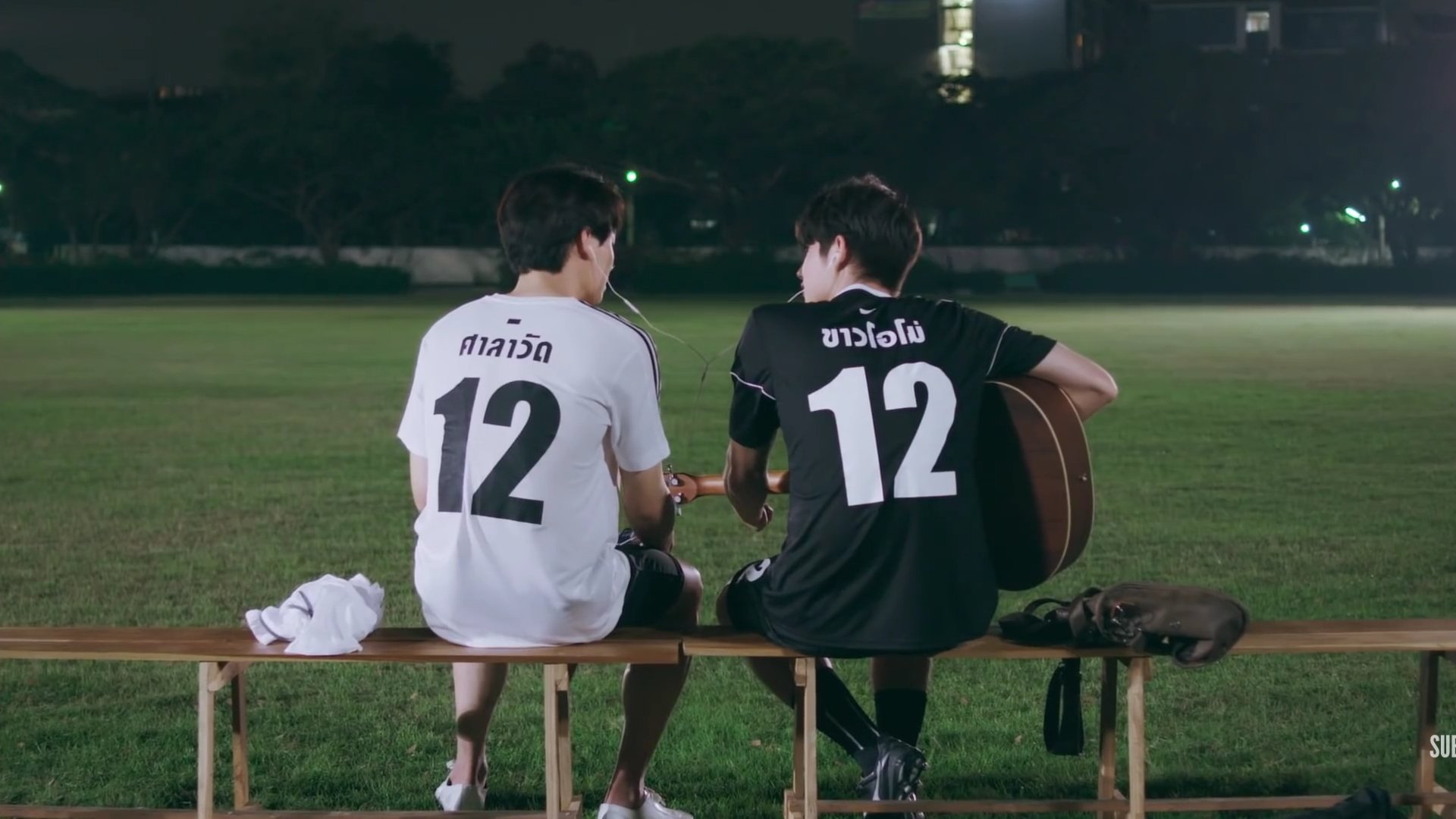 理性 To You Scrubb 歌詞 Ep8 サッカーの試合のあとにイヤホン半分こして聞いた曲 サラワットがタインを見つめて歌った最後のフレーズが 2gethertheseries 2gether 2gether沼へようこそ ค นก Ep8 T Co M2lksabd1q Twitter
