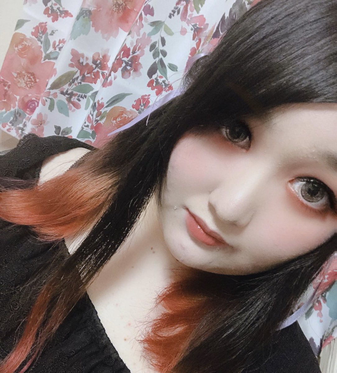 oncabazukan's tweet photo. 今回のキャストは
オンラインキャバUP’sの
@upsonlinelounge
「のん」さんです♪
@non_non_3_n

広島県住みの21歳！
まだまだ🐣ちゃんですが
精一杯がんばってます
たくさんのお兄さんたちとお話できるのを楽しみにしてます♡
￼
￼#オンキャバ図鑑 #zoomキャバクラ #オンキャバ #オンラインキャバクラ https://t.co/JStiq7dJxV