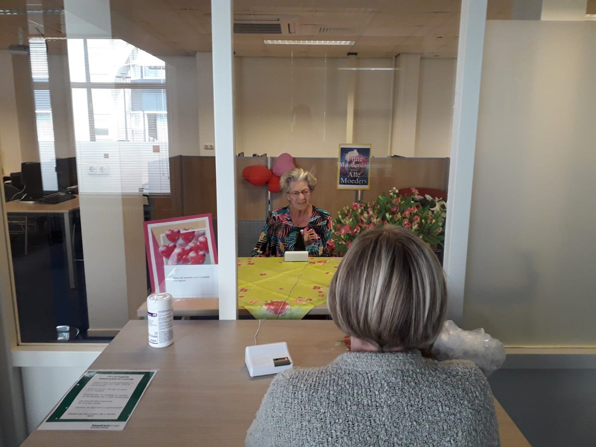 De bezoekersruimte in Greunshiem was op Moederdag geopend! Door bewoners en familie is hier veel gebruik van gemaakt, wat fijn om elkaar op zo'n dag even te kunnen zien.#oprechteaandacht