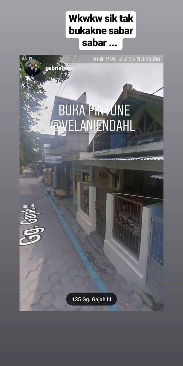 elvelani's tweet photo. dipraktekin dong langsung 🤣😂 @gabrieljoko https://t.co/QLNgk1aWnk