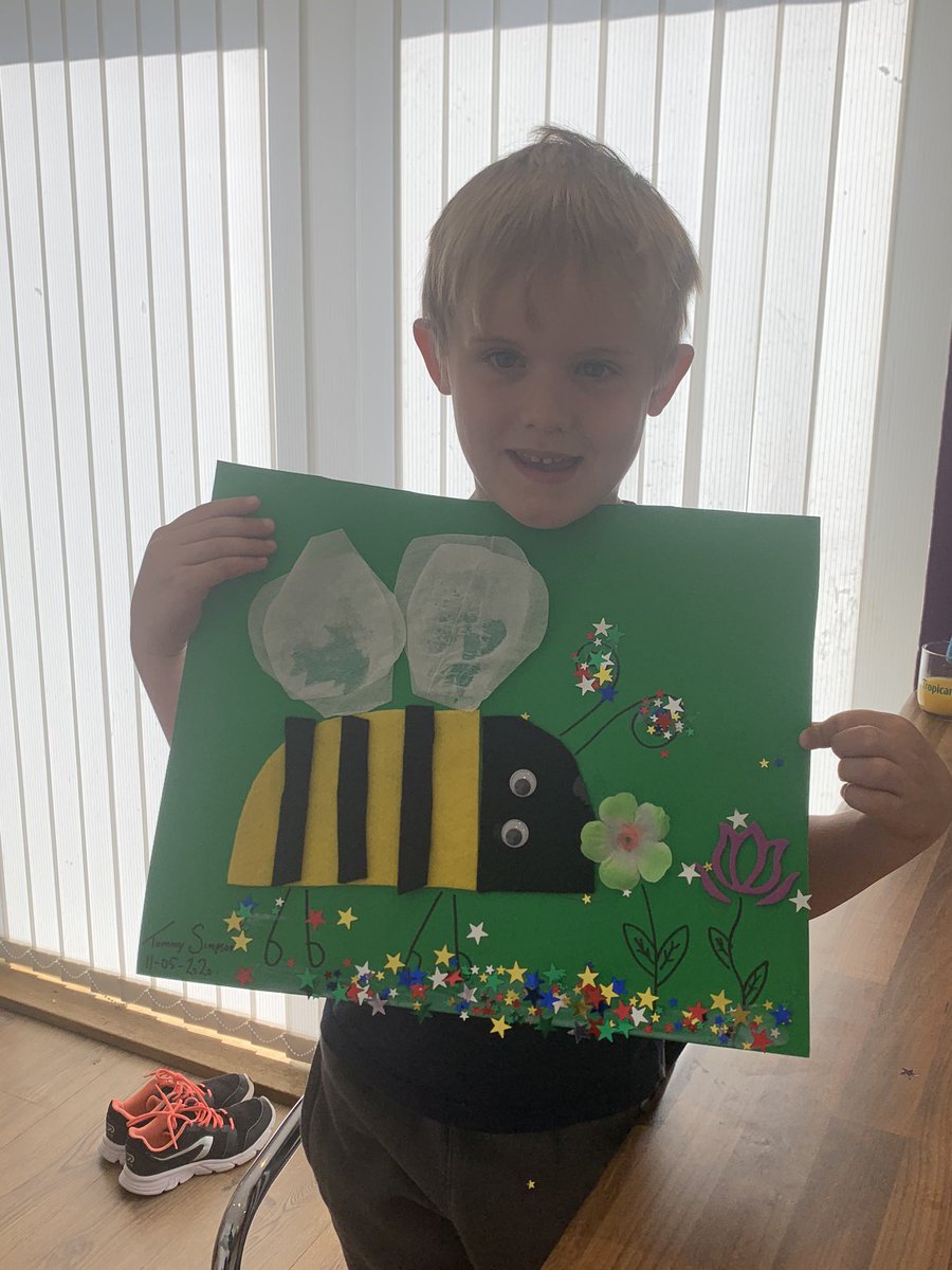 stacychapman84's tweet photo. My bumble bee @ManorsidePoole @MissLockMA1 https://t.co/ocHCOTrBMX