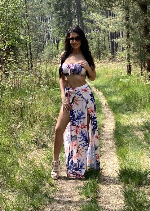 👸🏽 🅿︎🆁🅸🅽🅲🅴🆂🆂 🅹🅰︎🆂 👸🏽 - 1 pic. Who’s up for a game of hide & fuck ? 😈 https://t.co/eB1MJwSAK8