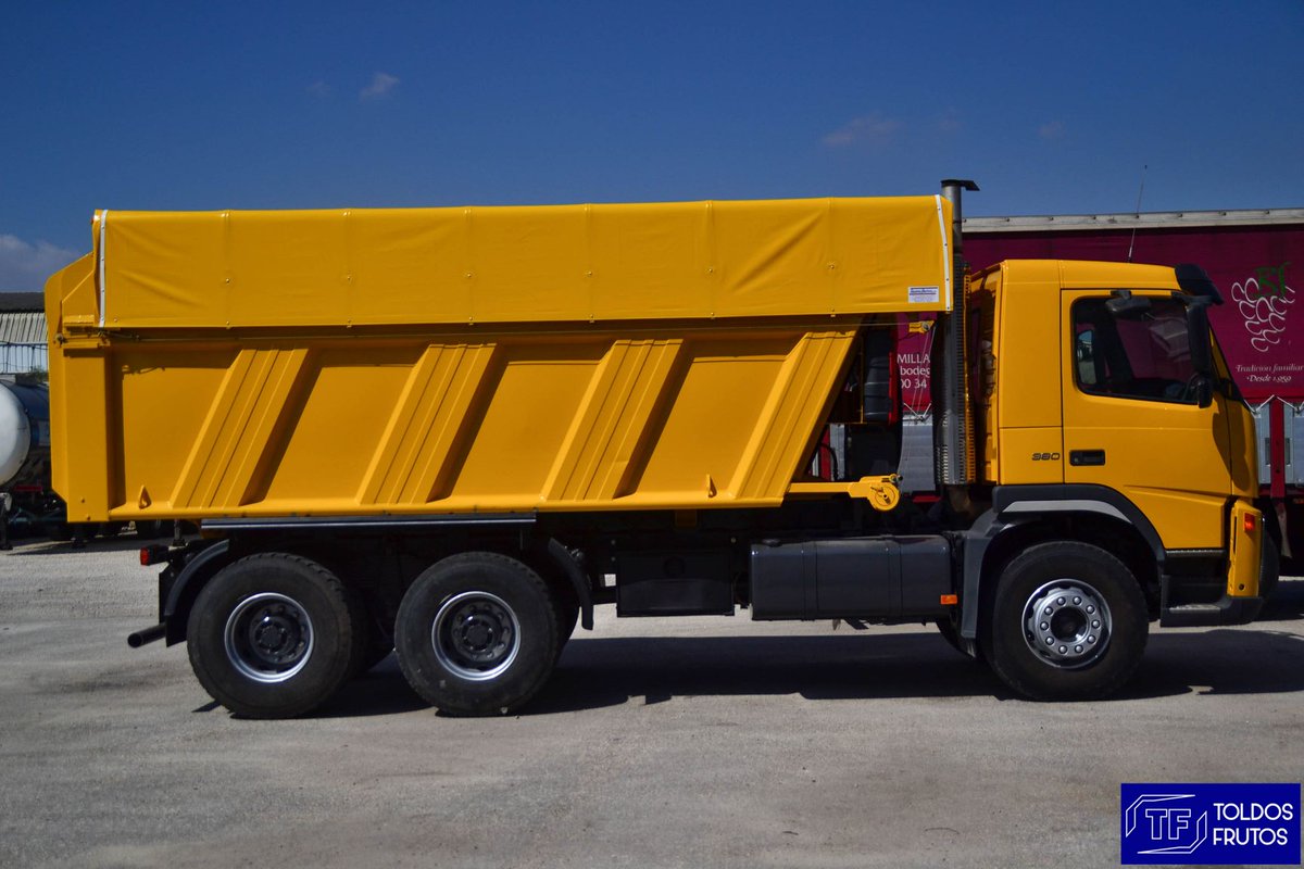 ToldosFrutos's tweet photo. Somos 𝗲𝘅𝗽𝗲𝗿𝘁𝗼𝘀 en...
▶️Fabricación
▶️Reparación
▶️Montaje 
...de #toldosylonas para el transporte🚛. Nuestro 𝗽𝗲𝗿𝘀𝗼𝗻𝗮𝗹 𝗲𝘅𝗽𝗲𝗿𝘁𝗼👷‍♂️ diseñará la lona que necesitas, personalizada hasta el último detalle. Compruébalo:
📍https://t.co/X03ig8NWcD https://t.co/8CtoST4ddz