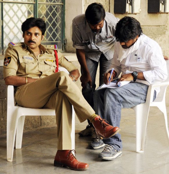 IAm_Chandu6's tweet photo. Gabbar Singh Making stills 21
#8YrsOfGabbarSinghHysteria 
@PawanKalyan #VakeelSaab https://t.co/trfL13AUAV