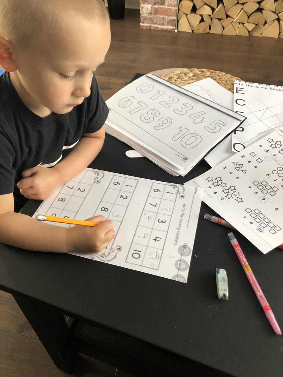 MartaEf6's tweet photo. Franek was busy with his Numbers this morning! @MissGlover12 @MissAntrobus @mesne_lea https://t.co/UgEgC2tMJj