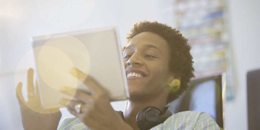 LearningTribes's tweet photo. AVIS D'EXPERT | Tout ce qu’un responsable de #formation rêvait de faire pour développer le #DigitalLearning depuis des années, la situation liée au #Covid19 l’a permis en moins de 2 mois ! Voici le dernier article de @riveron_p 👉 https://t.co/hNaZG6yj0U #LXP https://t.co/pZp6RFjMVJ