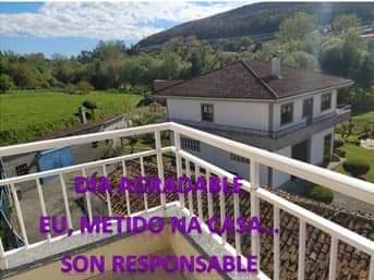 LaSalleInma's tweet image. Os “Haikus” son un xénero poético de orixe xaponesa. Son 3 versos sen rima, de 5, 7 e 5 sílabas, respectivamente. A temática é sobre a natureza ou a vida cotiá, centrándose nunha época ou momento do ano. Estos foron escritos pola rapazada de 5º #Inmaxina #SomosLaSalle