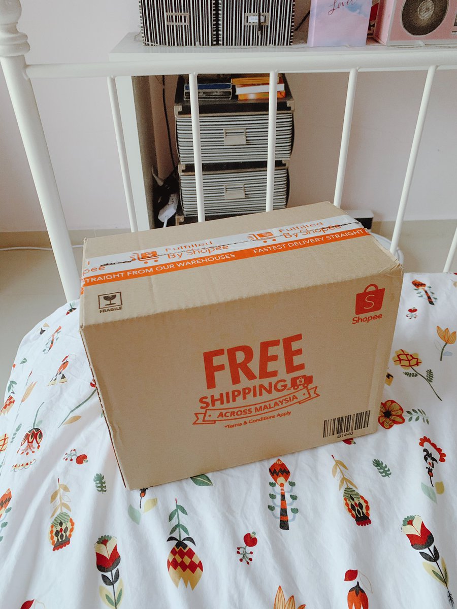 NurAfifah's tweet photo. This one is for the ladies!

Epilator 👀
I beli ni time shopee 4/4 and ada promo.

Epilator ni dia buang bulu from the roots ( bukan shaver 🙅🏻‍♀️)

Best purchase jugak sebab i dah tak beli waxing strips! 

Sakit ke tak? Mestilah sakit.. at first 😂

https://t.co/N3tZ7SY15X https://t.co/Ngp5pdUZhX