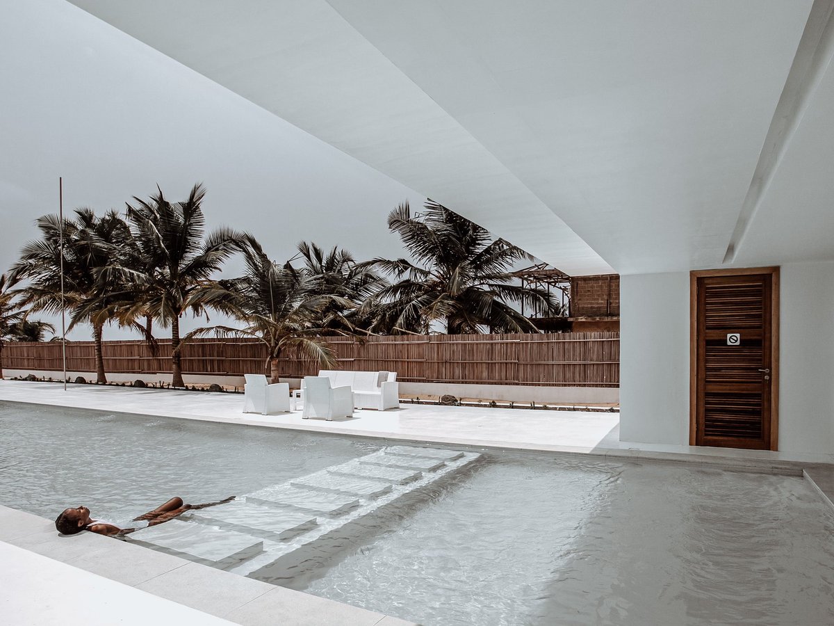 Hausba's tweet photo. This entire AV system had to be weatherproof.

At HAUSBA, we have a zero compromise to premium standards policy 😉

#hausbaproject #smartbusiness #luxuryhomes #smarthome #control4 #automatedhome https://t.co/lixRjZMSHZ