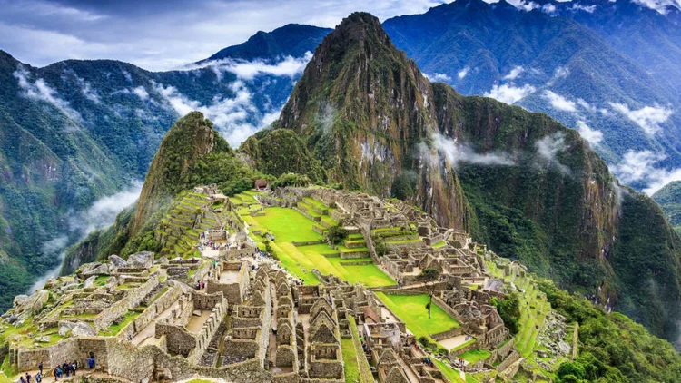 ClaudiacubaG's tweet photo. Machu Picchu es considerada, una obra maestra de la arquitectura y la ingeniería y sus peculiares características paisajistas, lo han convertido en uno de los destinos turísticos más populares del planeta, así como una de las 7° maravillas del mundo. @Pulpiperu_GIAT https://t.co/vhwIlD03VE