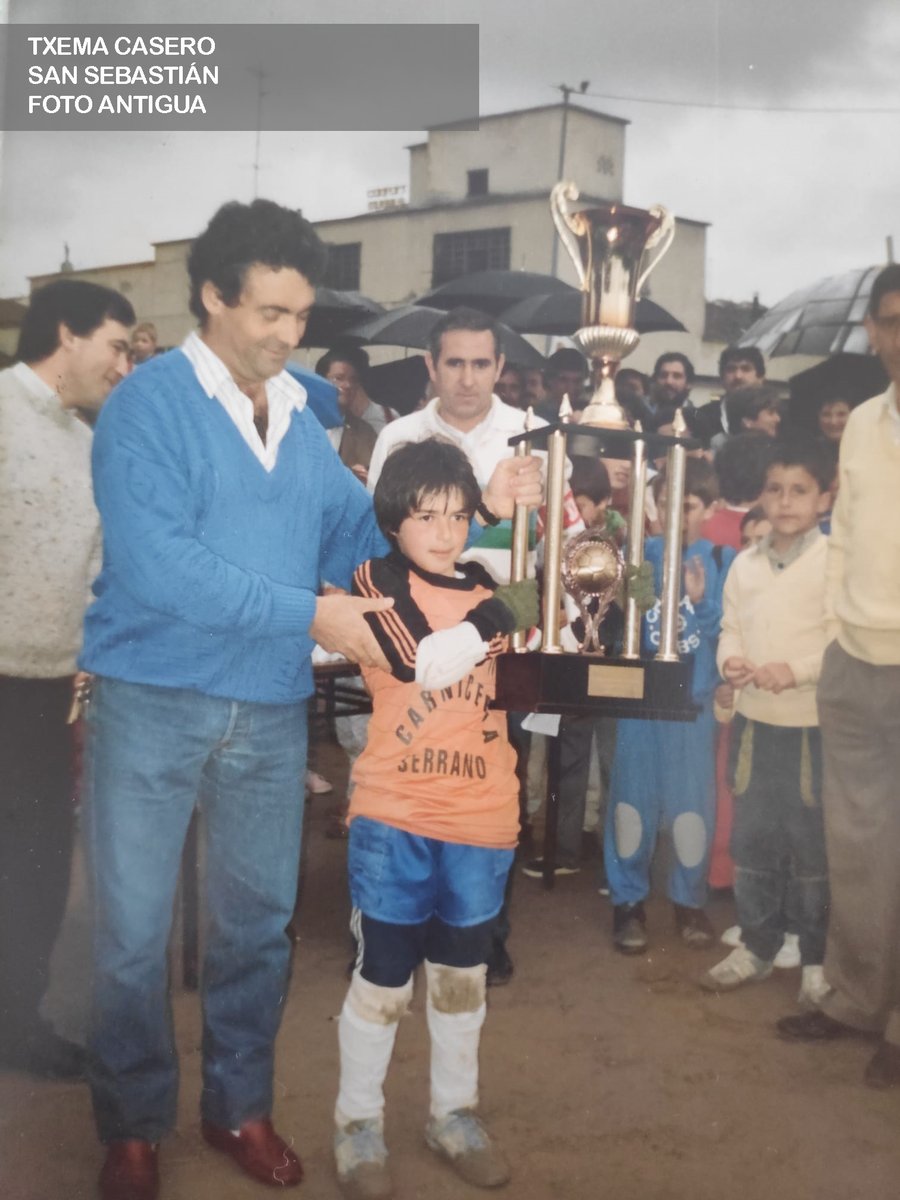 Finalistas "Foto Antigua". Vota en el tuit fijado como principal #FotografíaFEXF📸