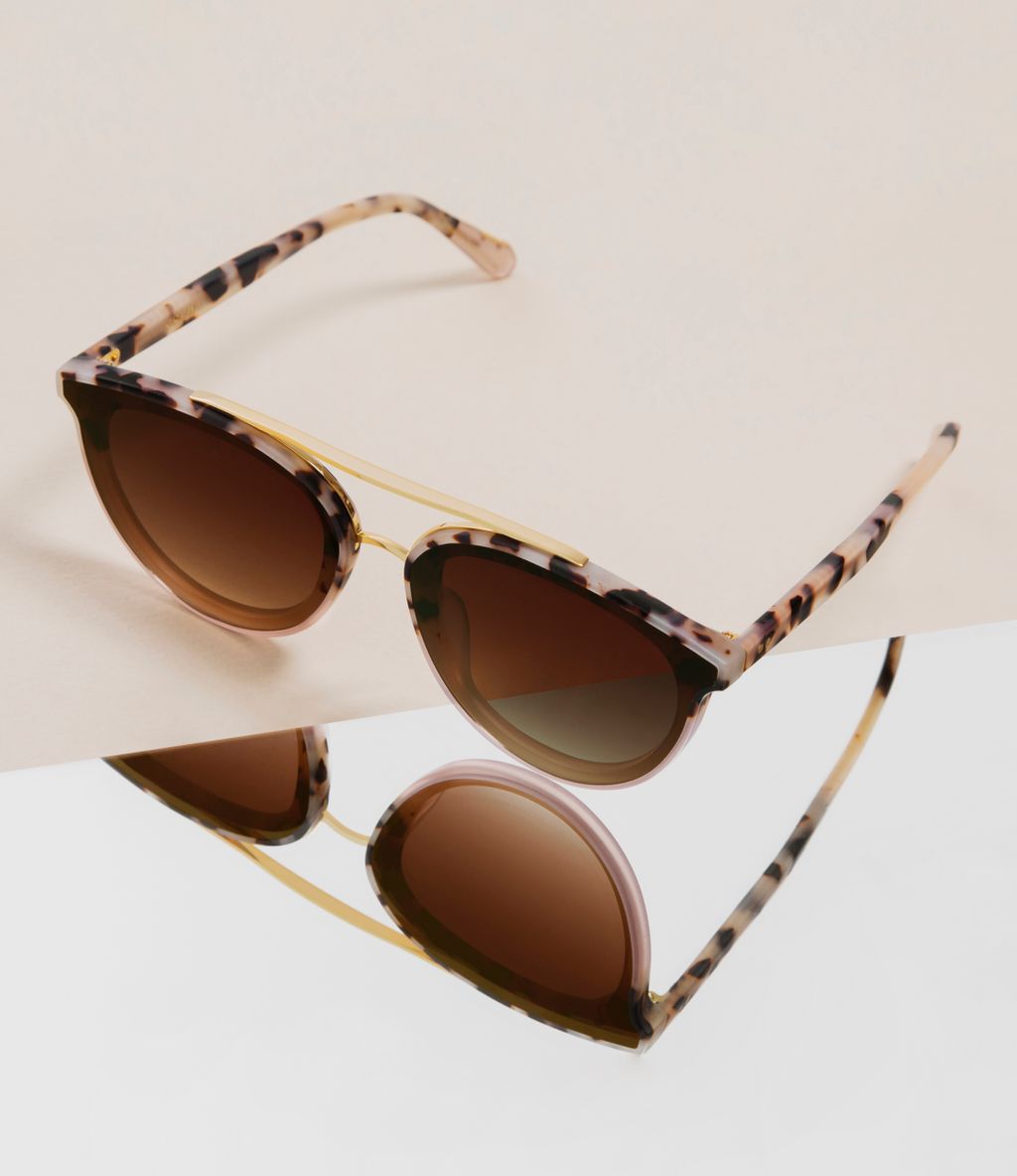 Our Matte Oyster acetate fades into the soft pink hue of Petal to give CLIO NYLON its most elegant finish yet. Tag a friend who needs a pair 🙌 buff.ly/3fsbGri