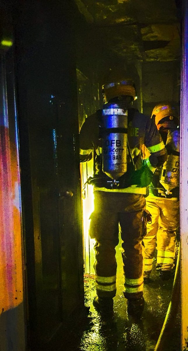 DubFireBrigade's tweet photo. Overnight 3 fire engines from North Strand &amp; Phibsborough fire stations were called to a house fire after smoke was seen issuing. Crews in breathing apparatus extinguished the fire.

🚒 Don't forget a working smoke alarm gives you time to escape

#FireSafety @FireSafetyIre https://t.co/0oSIhU0CSV