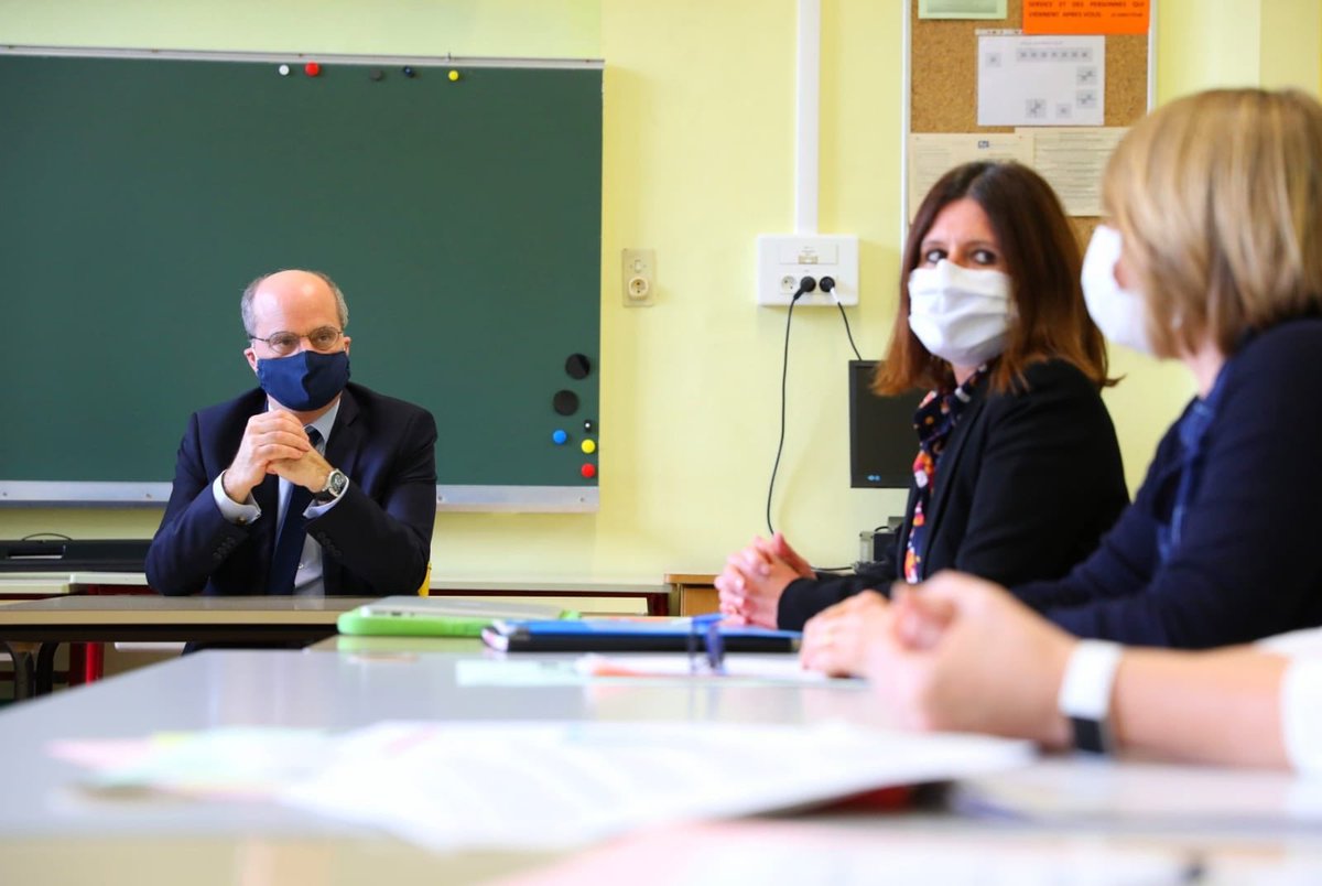 Une pré-rentrée sereine pour un retour progressif.

A l’école Blanche de Paris pour voir les enfants (de personnels soignants) déjà accueillis pendant le confinement et leurs professeurs qui préparent la rentrée des autres élèves.
Un splendide engagement des professeurs 👩‍🏫 👏