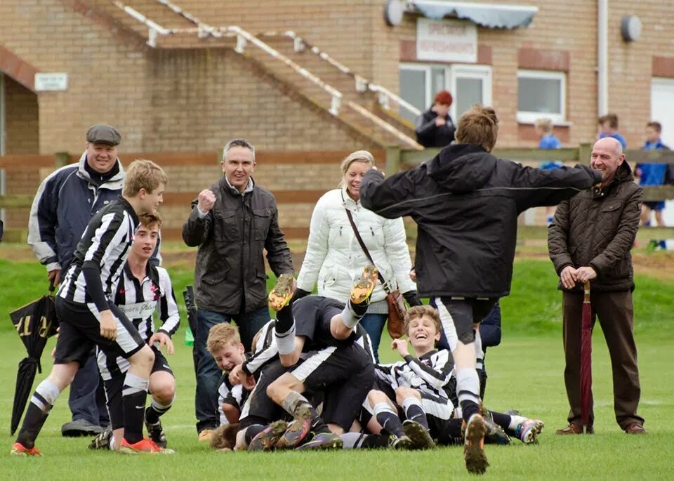 kearl1973's tweet photo. 6 year's ago today time fly's great memories great times  @milligan_luke @TylerEarl21 @tomburton77 @OllieLudman 🏆⚽ https://t.co/GJBiYm93FF